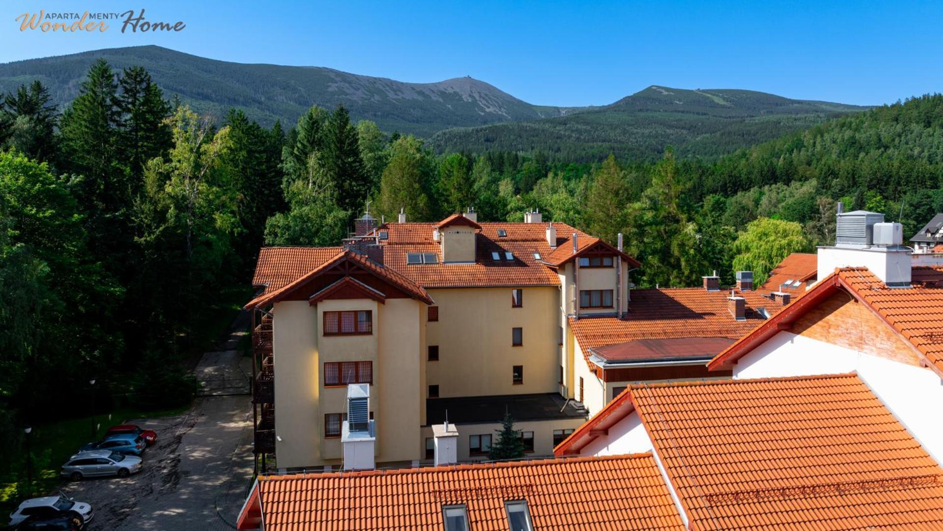 Appartamento Wonder - Cud Malina Z Kominkiem, Klimatyzacja I Widokiem Na Karkonosze, Blisko Centrum, Stoku, Restauracji, Aquaparku *