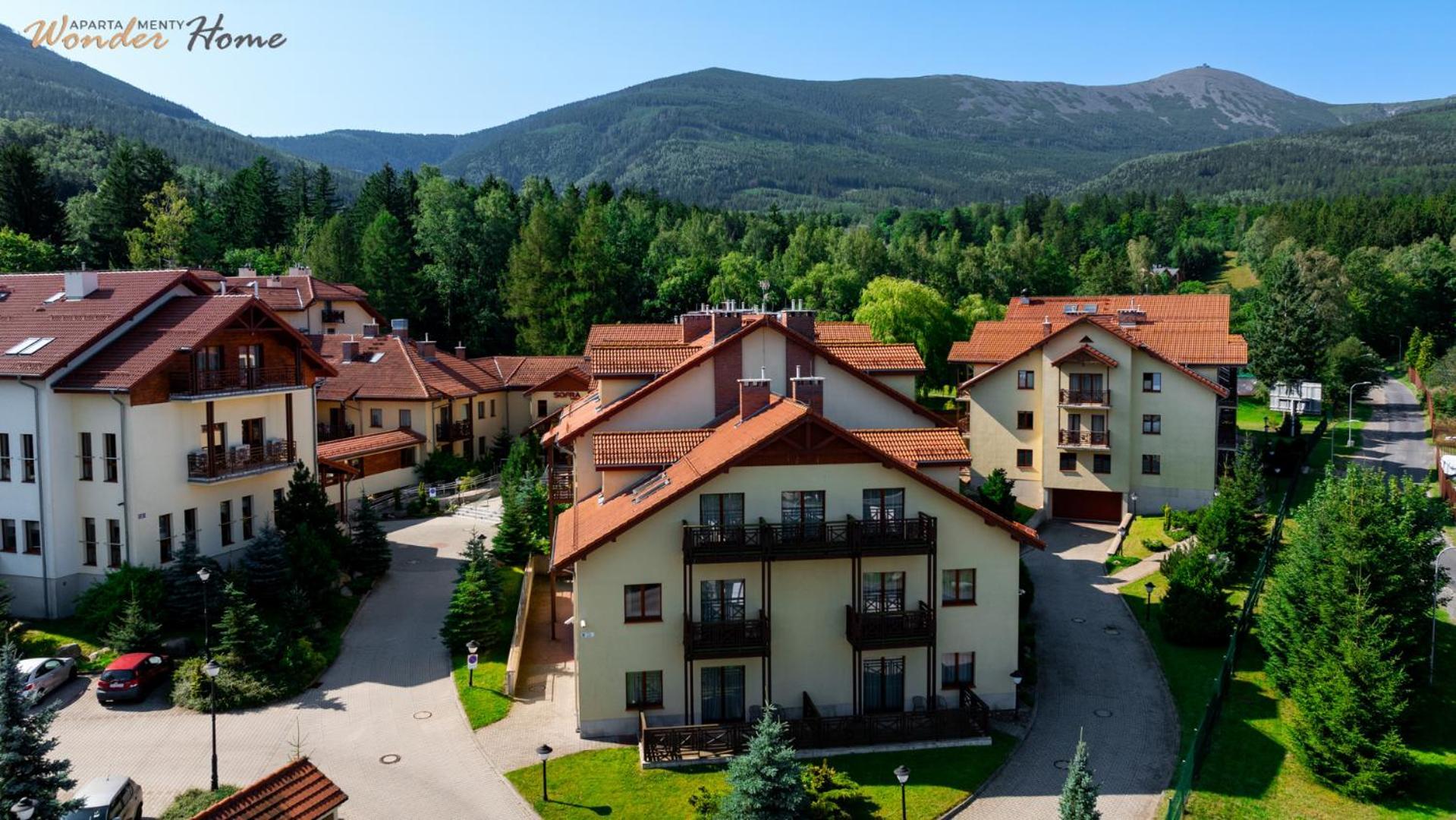 Appartamento Wonder - Cud Malina Z Kominkiem, Klimatyzacja I Widokiem Na Karkonosze, Blisko Centrum, Stoku, Restauracji, Aquaparku Karpacz